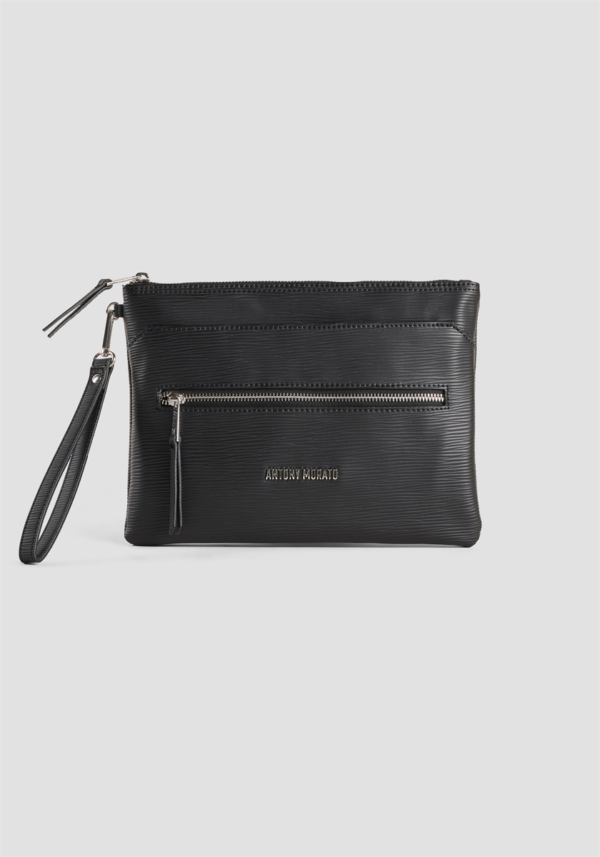 AM BOLSO  MANO